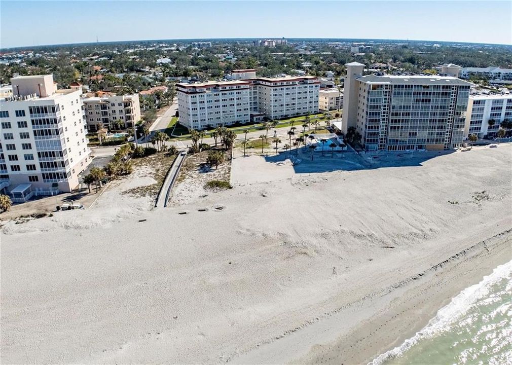 For Sale: $539,000 (2 beds, 2 baths, 1165 Square Feet)