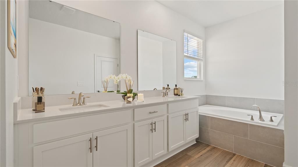 For Sale: $601,990 (5 beds, 5 baths, 3014 Square Feet)