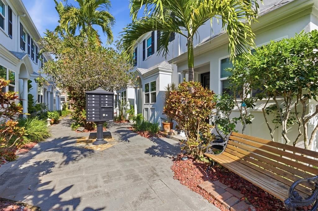 Active With Contract: $498,000 (2 beds, 2 baths, 1266 Square Feet)