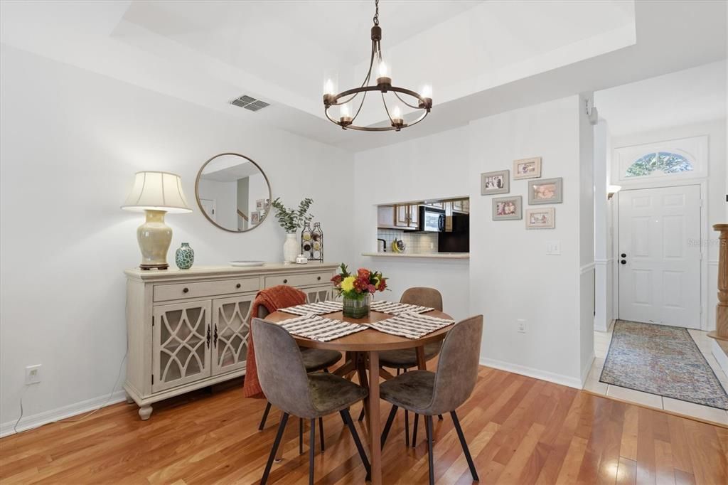 Active With Contract: $498,000 (2 beds, 2 baths, 1266 Square Feet)