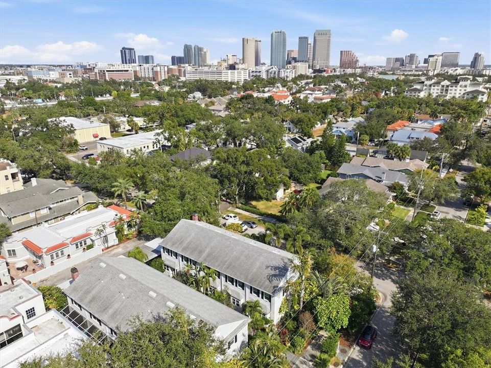 Active With Contract: $498,000 (2 beds, 2 baths, 1266 Square Feet)