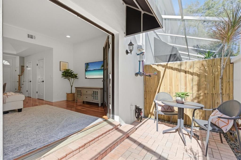 Active With Contract: $498,000 (2 beds, 2 baths, 1266 Square Feet)