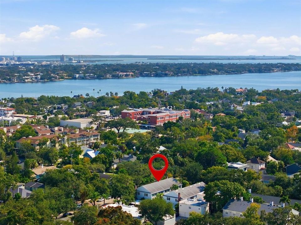 Active With Contract: $498,000 (2 beds, 2 baths, 1266 Square Feet)