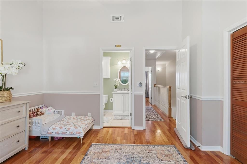 Active With Contract: $498,000 (2 beds, 2 baths, 1266 Square Feet)