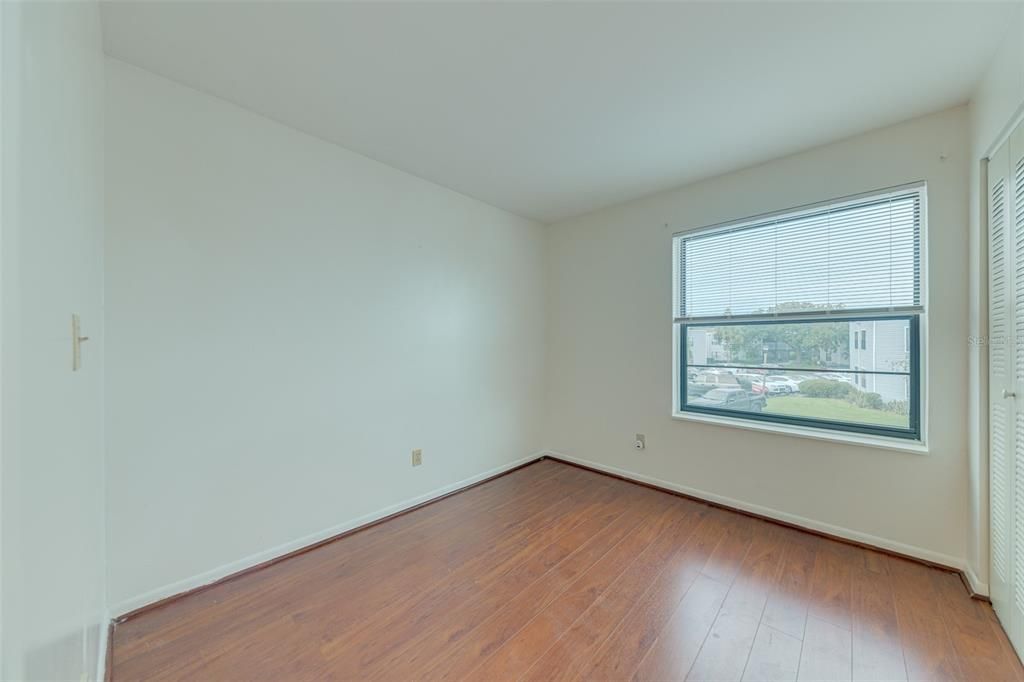 出租: $1,700 (2 贝兹, 2 浴室, 820 平方英尺)