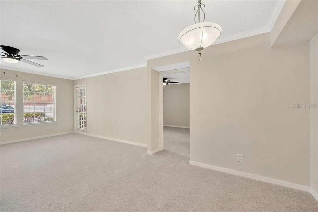 For Sale: $225,000 (3 beds, 2 baths, 1210 Square Feet)