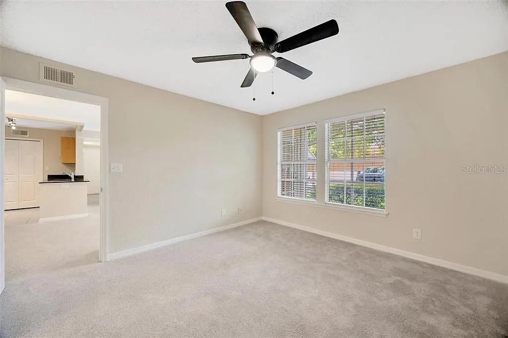 For Sale: $225,000 (3 beds, 2 baths, 1210 Square Feet)