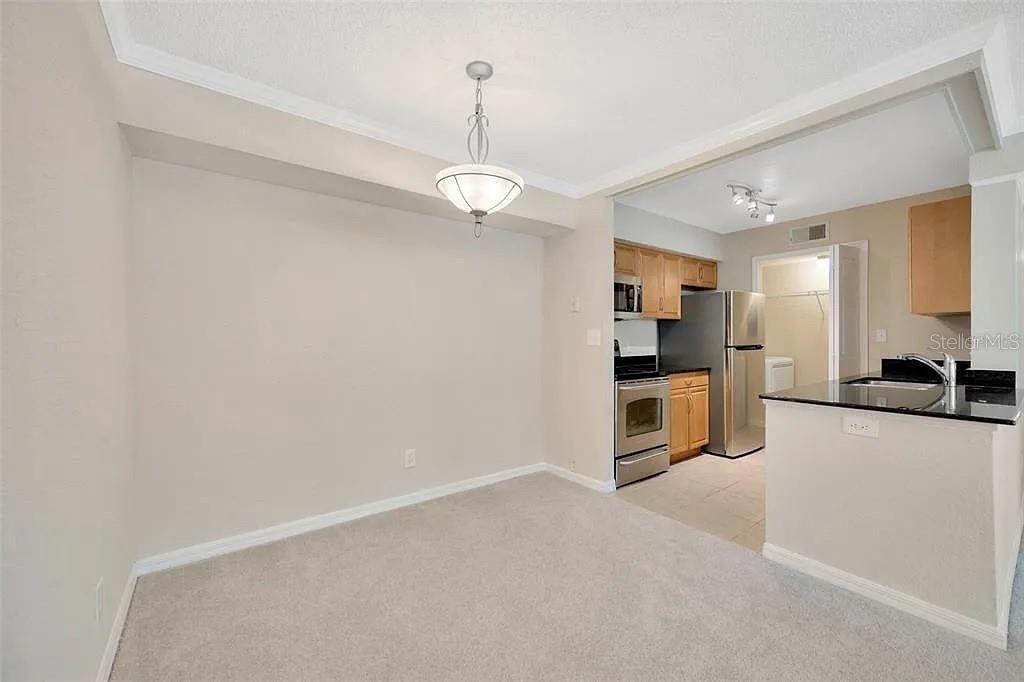 For Sale: $225,000 (3 beds, 2 baths, 1210 Square Feet)