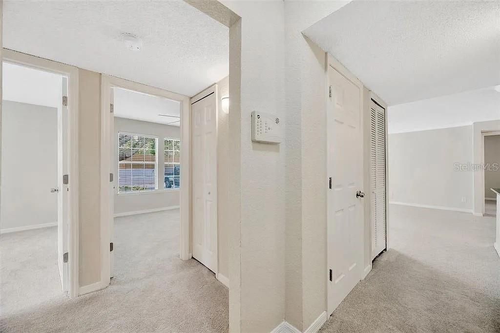 For Sale: $225,000 (3 beds, 2 baths, 1210 Square Feet)