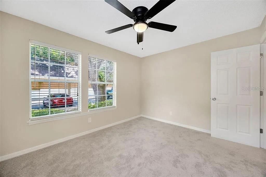 For Sale: $225,000 (3 beds, 2 baths, 1210 Square Feet)