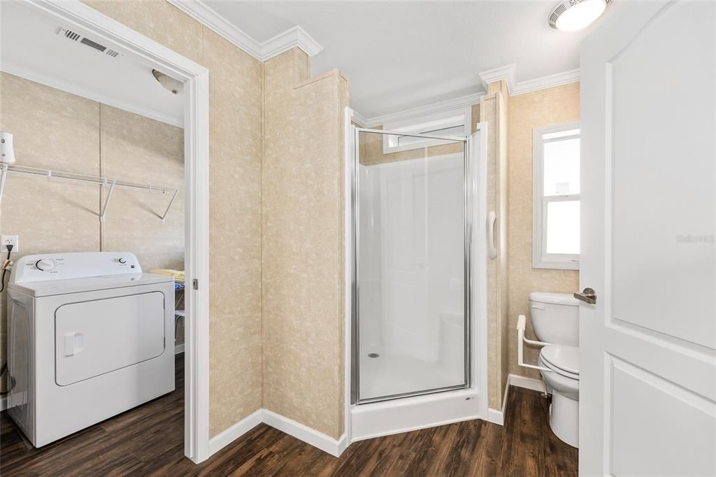 На продажу: $169,900 (3 спален, 2 ванн, 1250 Квадратных фут)