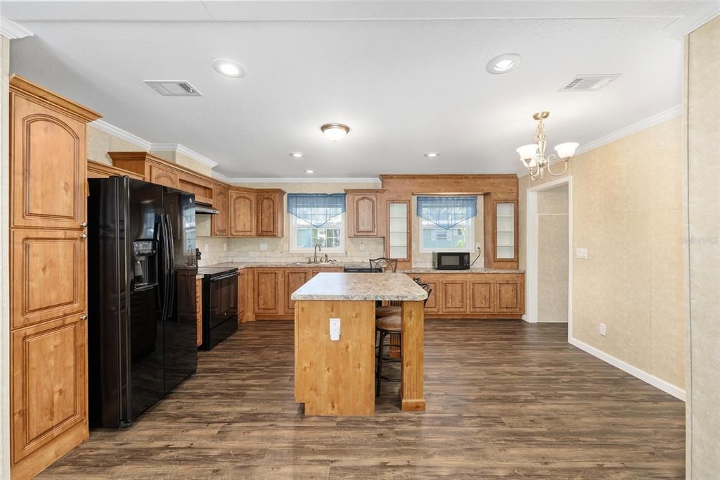 На продажу: $169,900 (3 спален, 2 ванн, 1250 Квадратных фут)