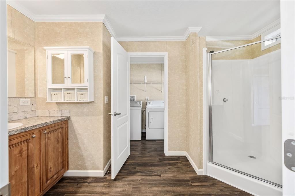 На продажу: $169,900 (3 спален, 2 ванн, 1250 Квадратных фут)