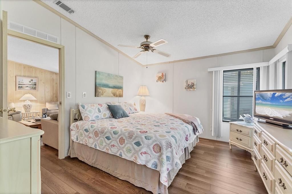 Activo con contrato: $179,900 (2 camas, 2 baños, 1120 Pies cuadrados)