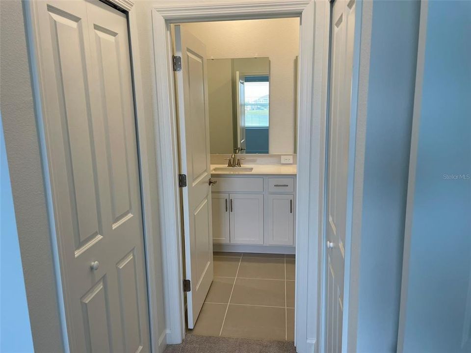 Под контрактом: $2,300 (3 спален, 2 ванн, 2109 Квадратных фут)