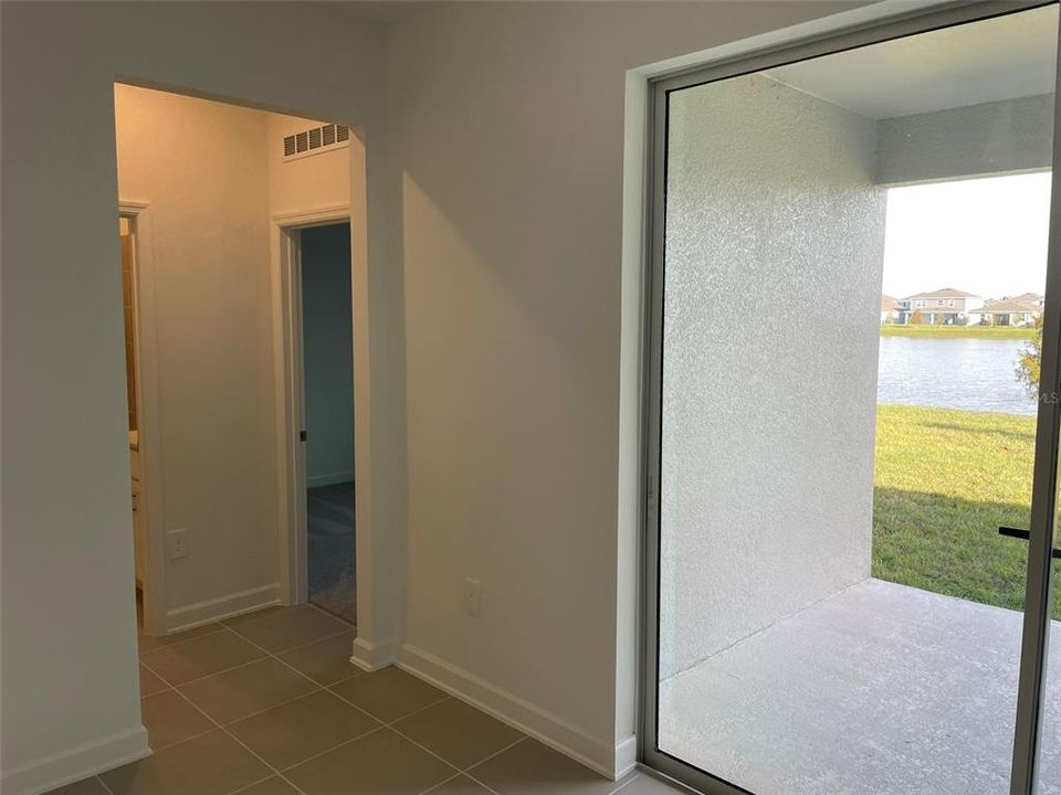 Под контрактом: $2,300 (3 спален, 2 ванн, 2109 Квадратных фут)