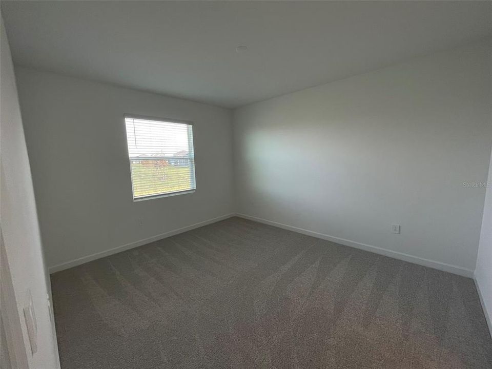 Под контрактом: $2,300 (3 спален, 2 ванн, 2109 Квадратных фут)