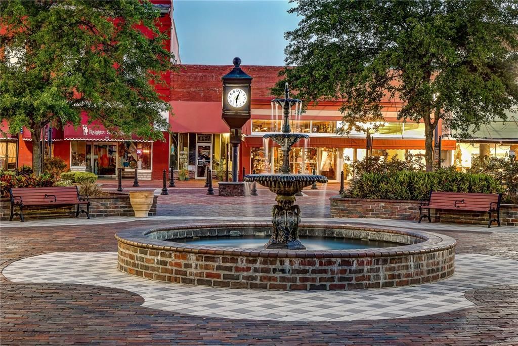 For Sale: $850,000 (5 beds, 4 baths, 3733 Square Feet)