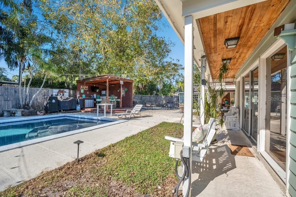 For Sale: $850,000 (5 beds, 4 baths, 3733 Square Feet)