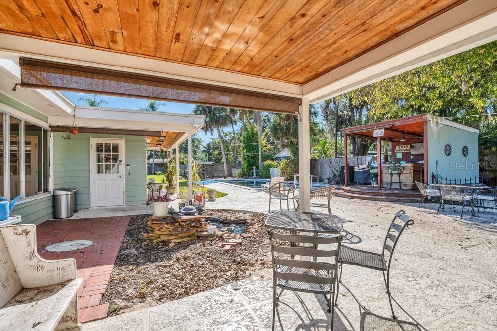 For Sale: $850,000 (5 beds, 4 baths, 3733 Square Feet)