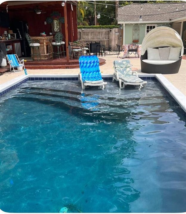 For Sale: $850,000 (5 beds, 4 baths, 3733 Square Feet)