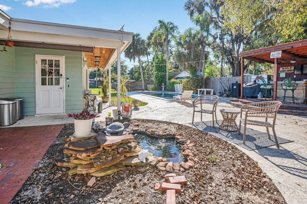 For Sale: $850,000 (5 beds, 4 baths, 3733 Square Feet)