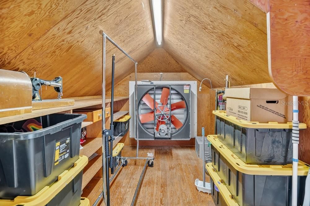 For Sale: $850,000 (5 beds, 4 baths, 3733 Square Feet)