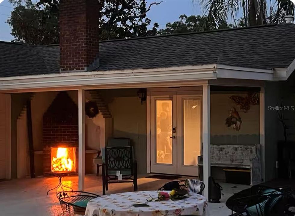 For Sale: $850,000 (5 beds, 4 baths, 3733 Square Feet)