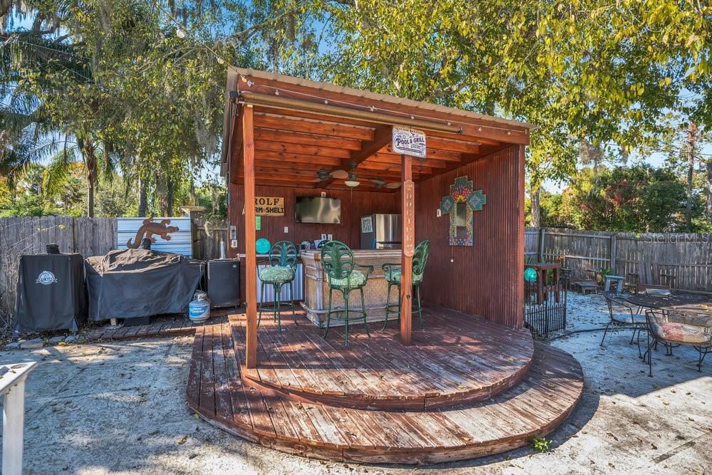 For Sale: $850,000 (5 beds, 4 baths, 3733 Square Feet)