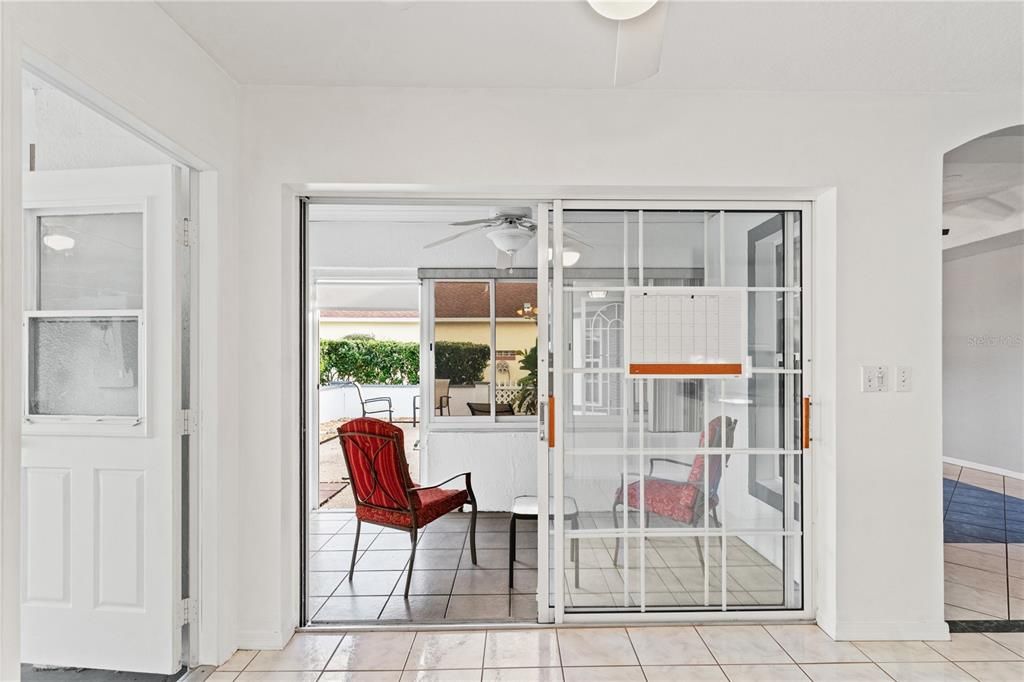 待售: $224,000 (2 贝兹, 2 浴室, 1550 平方英尺)