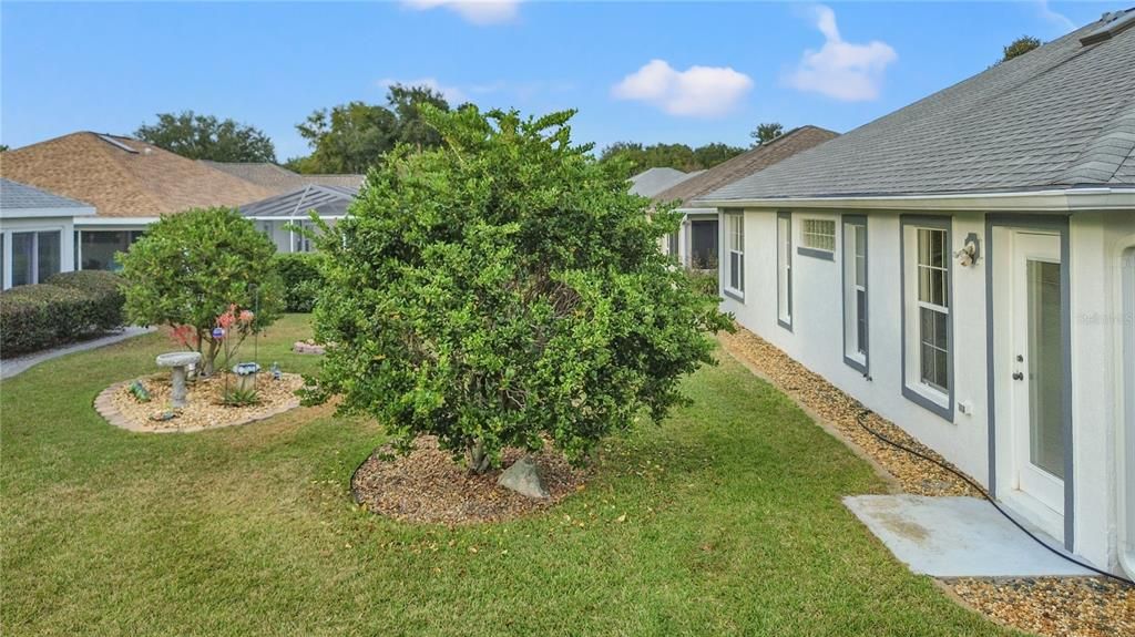 待售: $224,000 (2 贝兹, 2 浴室, 1550 平方英尺)