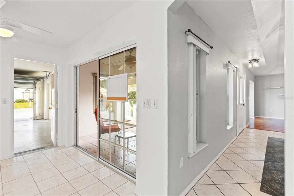 待售: $224,000 (2 贝兹, 2 浴室, 1550 平方英尺)