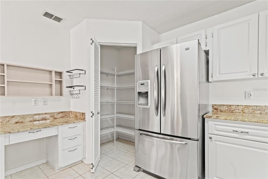 待售: $224,000 (2 贝兹, 2 浴室, 1550 平方英尺)