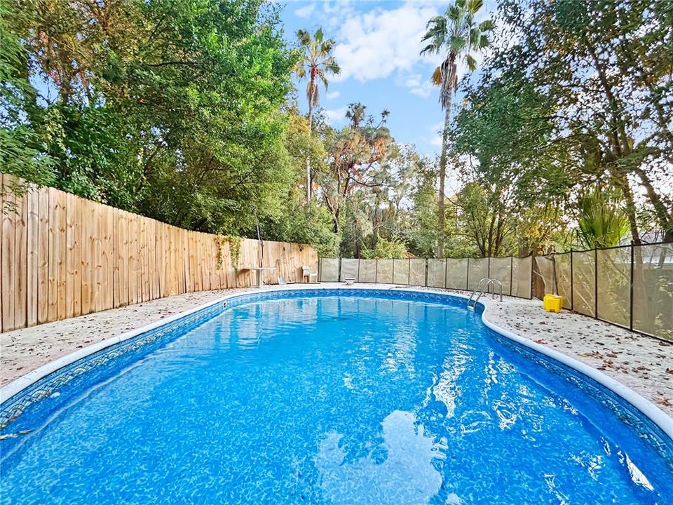 For Sale: $389,000 (4 beds, 3 baths, 2348 Square Feet)