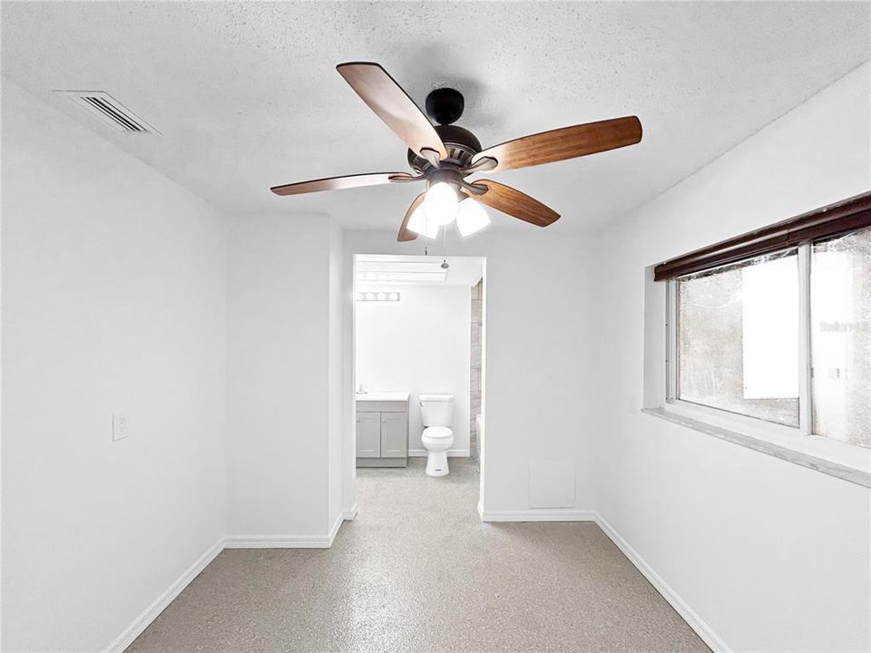 For Sale: $389,000 (4 beds, 3 baths, 2348 Square Feet)