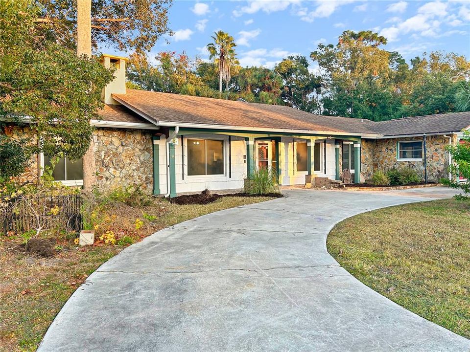 For Sale: $389,000 (4 beds, 3 baths, 2348 Square Feet)