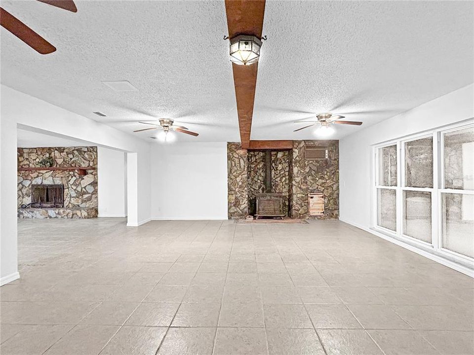 For Sale: $389,000 (4 beds, 3 baths, 2348 Square Feet)