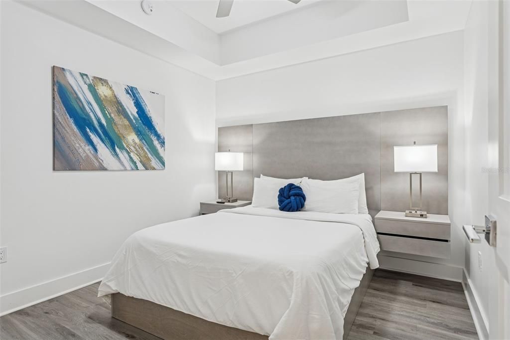 待售: $970,000 (2 贝兹, 2 浴室, 992 平方英尺)