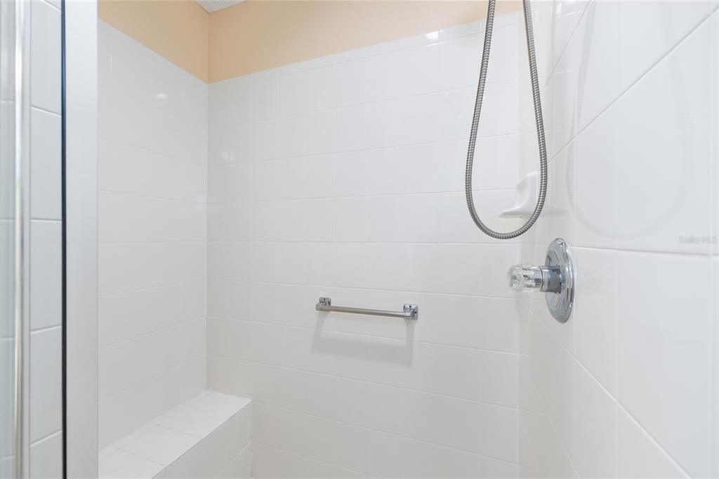 For Sale: $319,900 (2 beds, 2 baths, 1248 Square Feet)