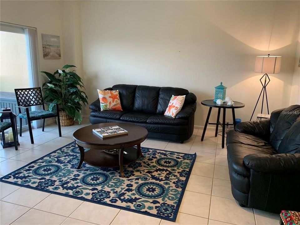 For Rent: $2,600 (1 beds, 1 baths, 775 Square Feet)