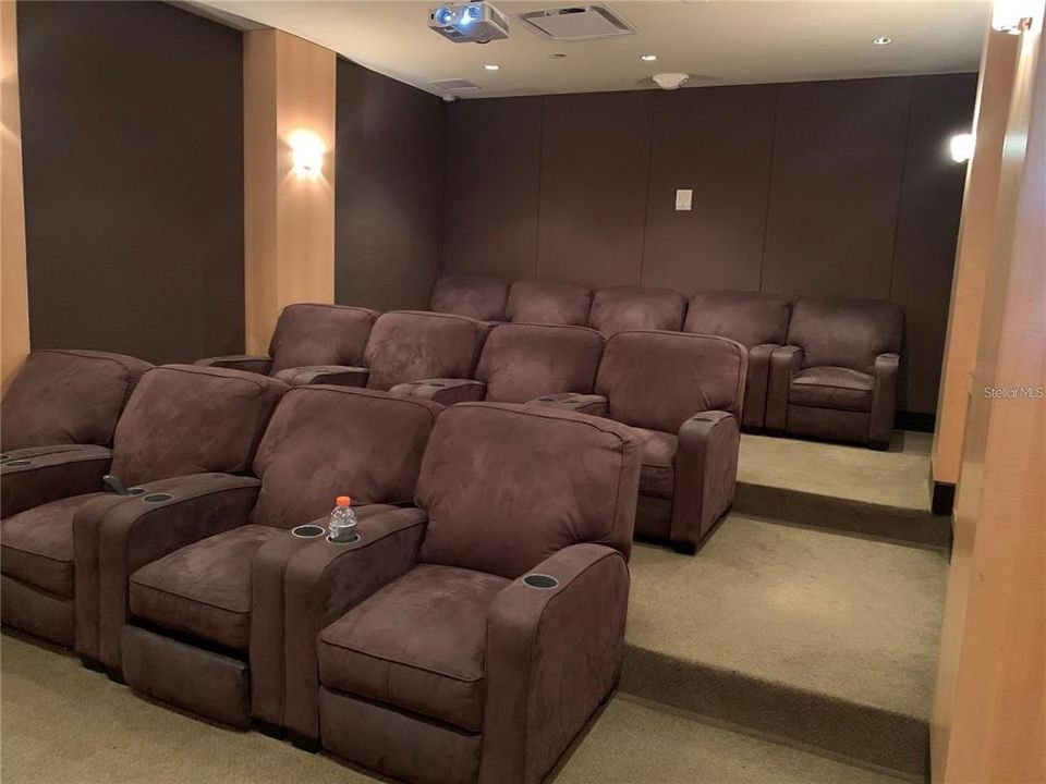 For Rent: $2,600 (1 beds, 1 baths, 775 Square Feet)