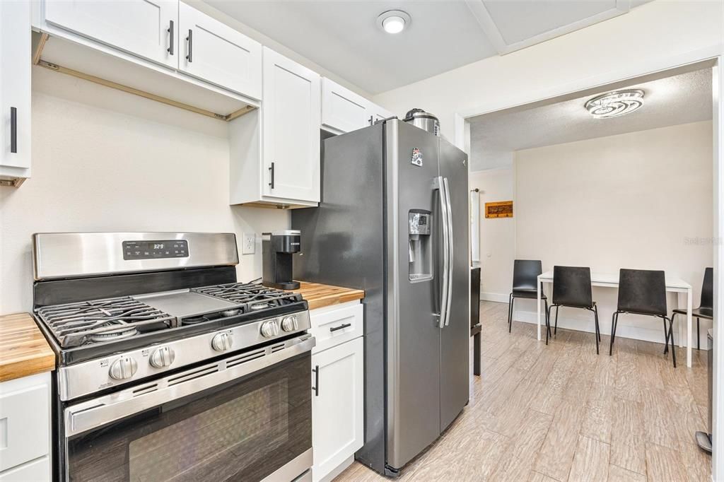 En Venta: $298,999 (3 camas, 2 baños, 1224 Pies cuadrados)