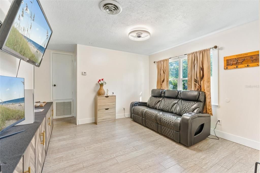 En Venta: $298,999 (3 camas, 2 baños, 1224 Pies cuadrados)