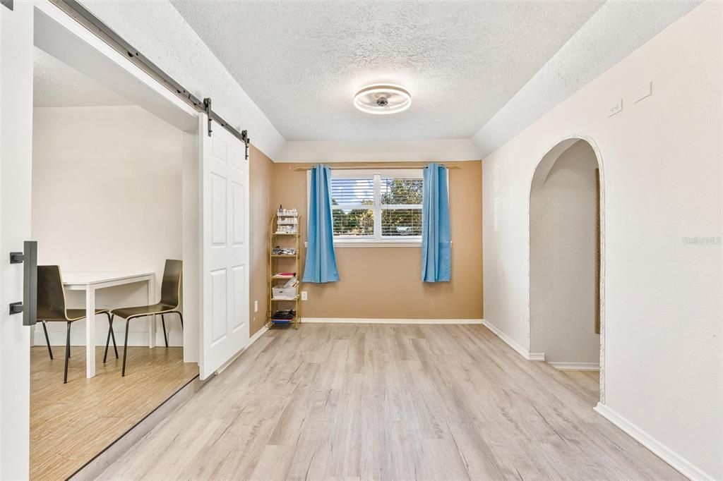 En Venta: $298,999 (3 camas, 2 baños, 1224 Pies cuadrados)