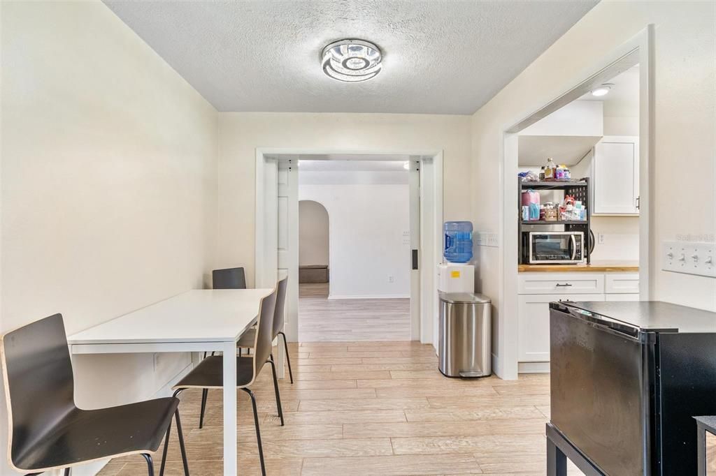 En Venta: $298,999 (3 camas, 2 baños, 1224 Pies cuadrados)