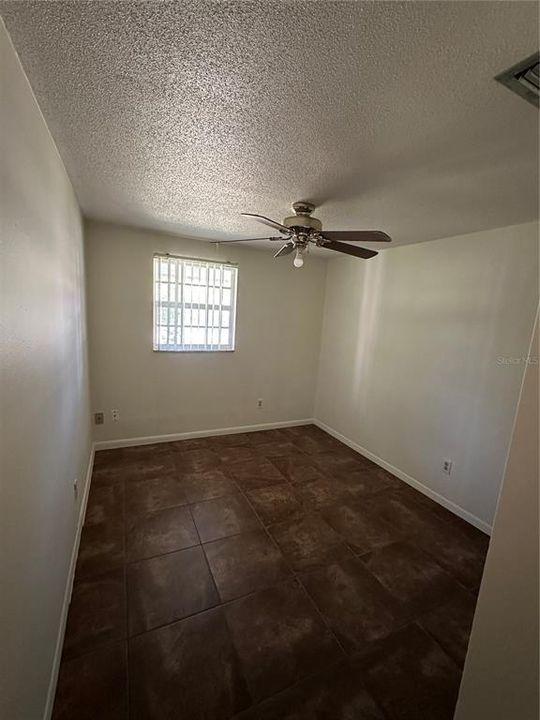 出租: $1,700 (3 贝兹, 1 浴室, 1095 平方英尺)