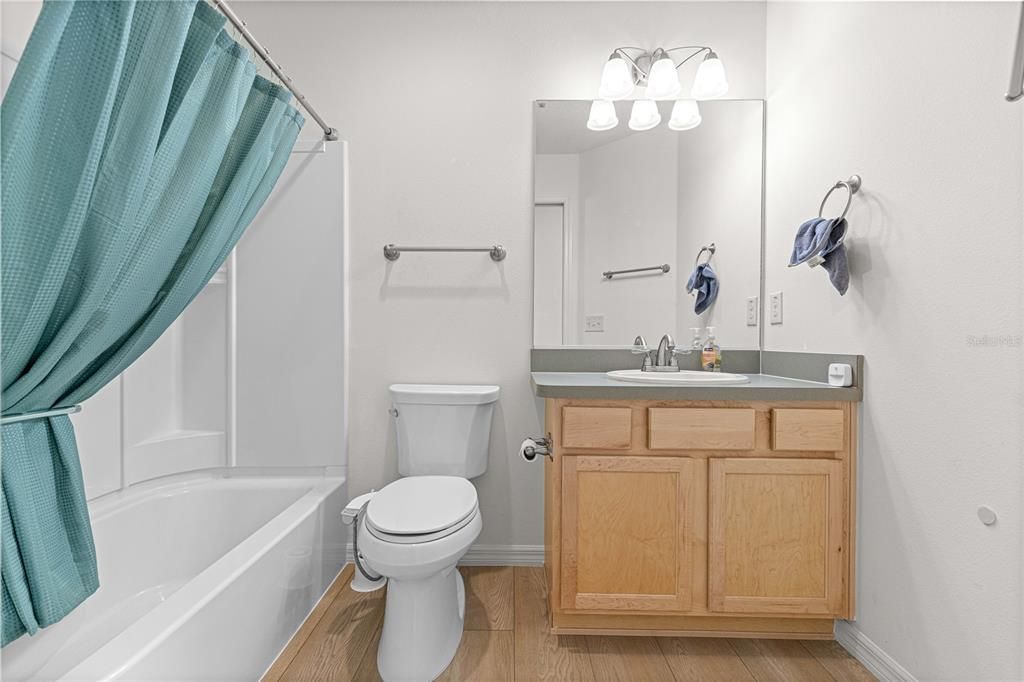 待售: $335,000 (3 贝兹, 2 浴室, 1611 平方英尺)