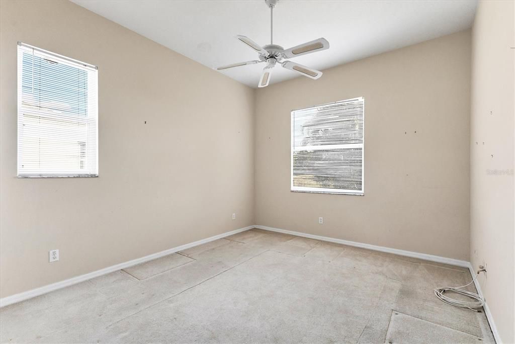 待售: $400,000 (3 贝兹, 2 浴室, 2360 平方英尺)