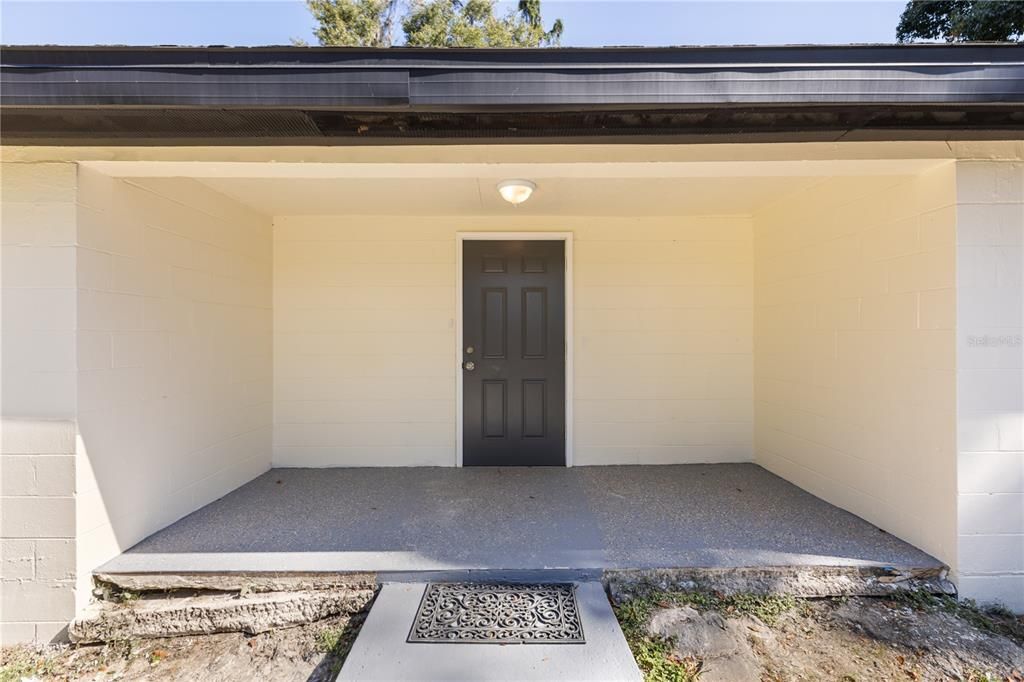 For Sale: $309,900 (3 beds, 3 baths, 2239 Square Feet)