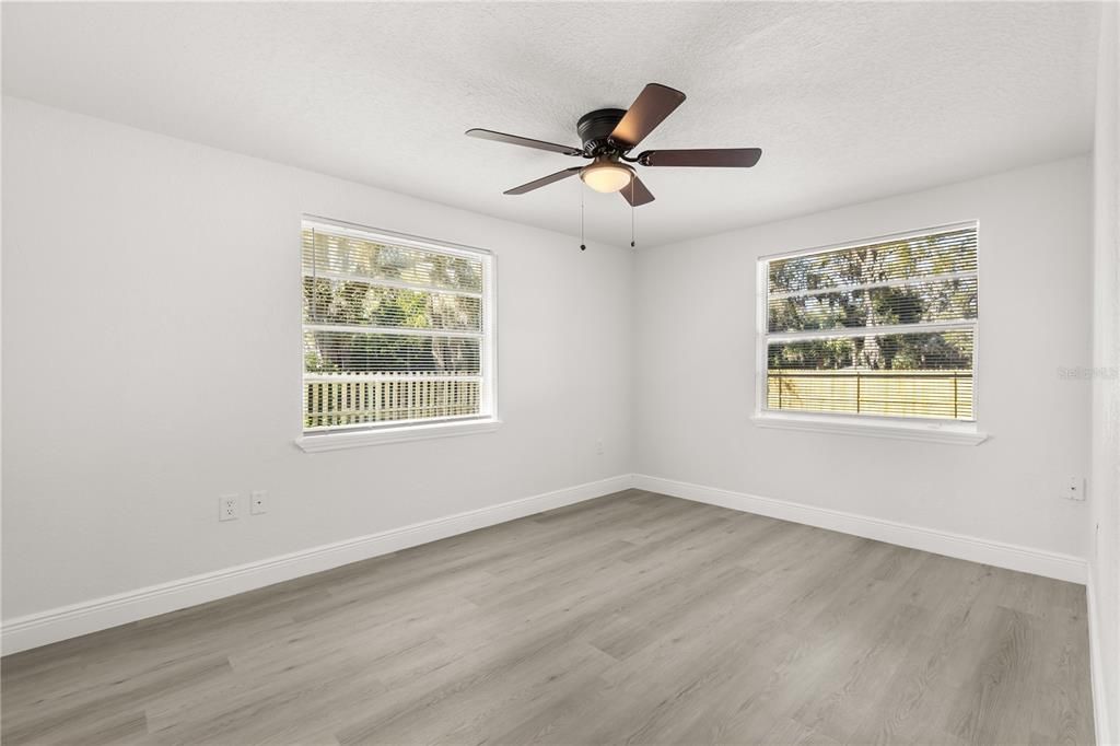 For Sale: $309,900 (3 beds, 3 baths, 2239 Square Feet)